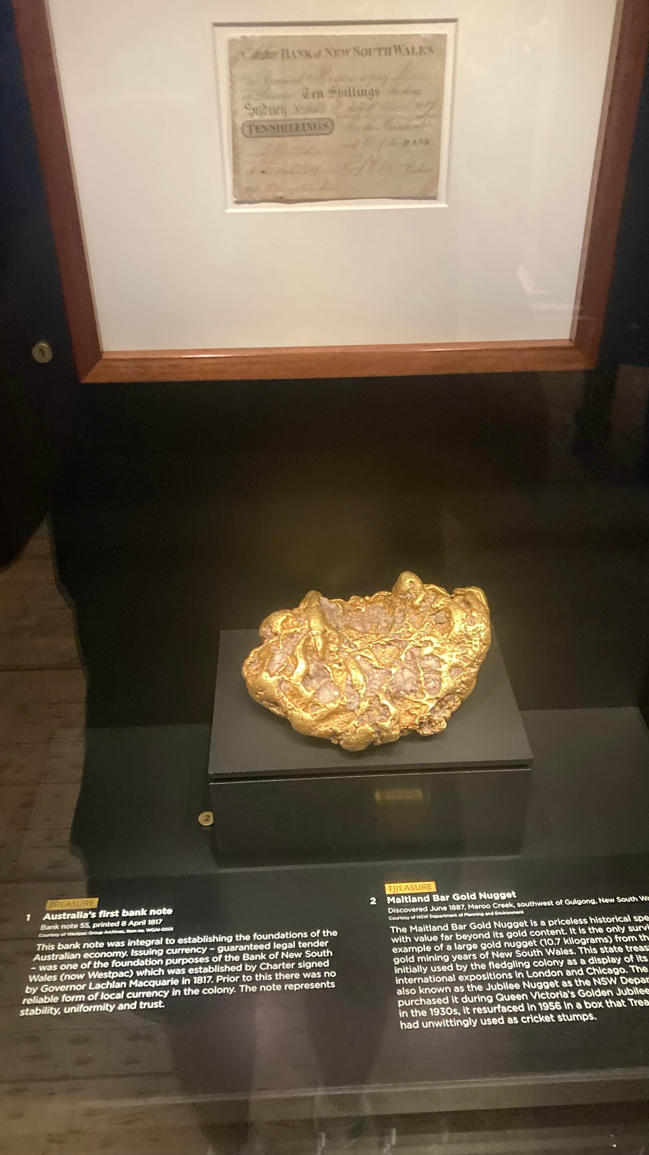 Bank Note & Gold Nugget