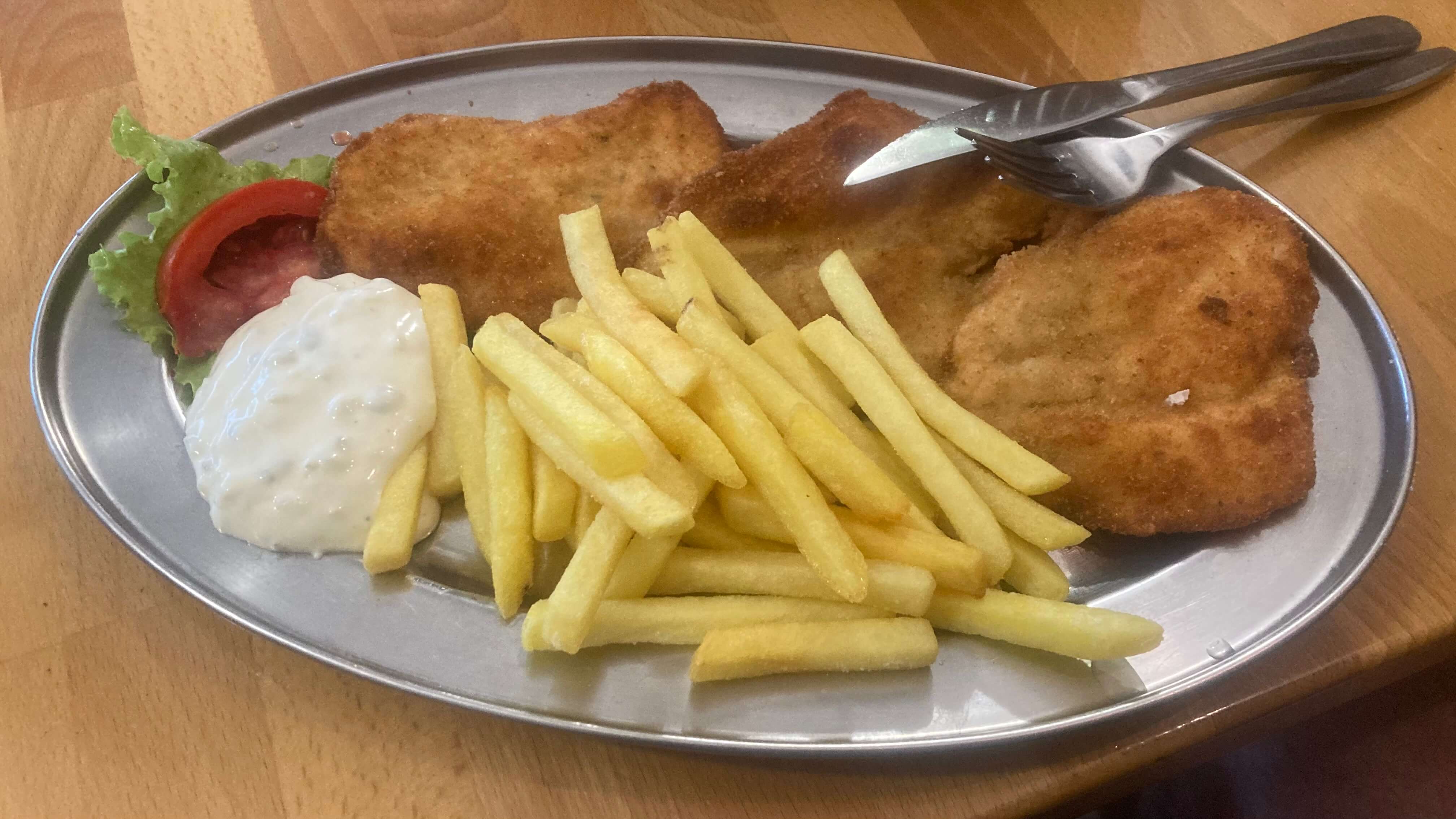 Schnitzel Pieces, Salad, Sauce, Fries