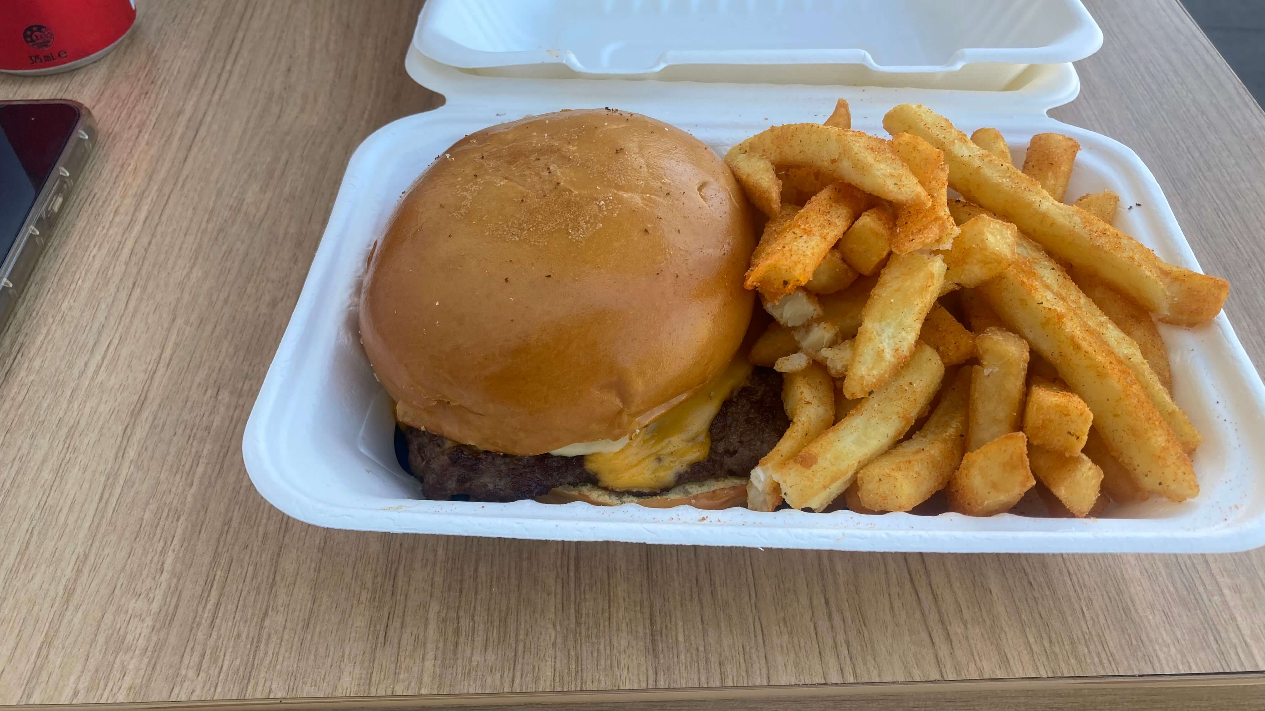 PBC Cheeseburger, Chips