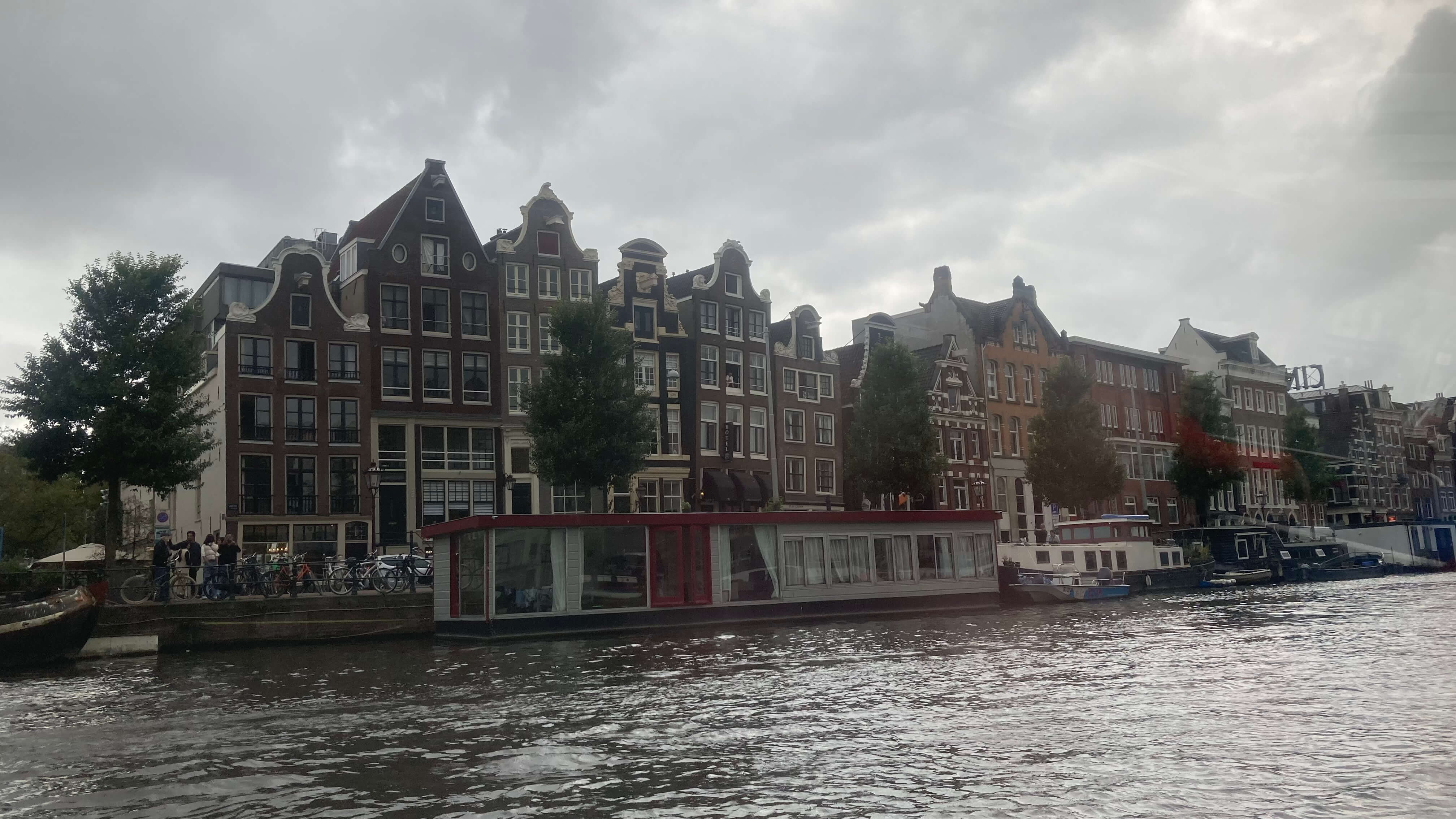 Uneven Houses